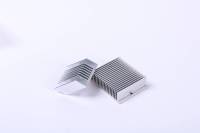 Profilés en aluminium sur mesure OEM, surface anodisée, finition argentée, profilés en métal, dissipateur thermique personnalisé