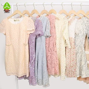 ชุดเดรส Gracer Thrift สำหรับผู้หญิง ขายส่งเสื้อผ้ามือสองคุณภาพสูงจากกวางตุ้ง โพลีเอสเตอร์/ผ้าฝ้าย/ลูกไม้ สำหรับฤดูร้อน ทุกขนาด - Product Image 1