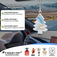 Tablette parfumée pour voiture en bois de santal et cèdre, parfum masculin, vente en gros, 18% de parfum de qualité, OEM, logo personnalisé, diffuseur de parfum pour voiture