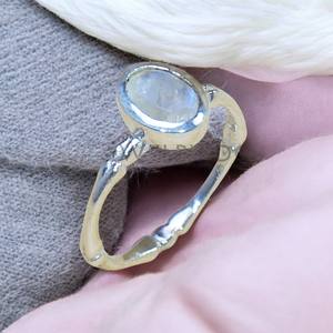 Anillos de Piedra Lunar Arcoíris de Inspiración Natural en Plata de Ley con Diseño Original, Joyería Fina Elegante para Mujer, Anillo al por Mayor - Product Image 1