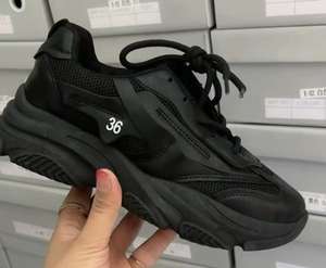 Nouvelles chaussures de style de marche pour hommes et femmes en liquidation grande quantité à bas prix - Product Image 6