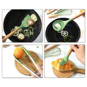 Vente en gros d'usine, ustensiles de cuisine personnalisés en bois, 12 pièces, accessoires antiadhésifs, ustensiles de cuisine en silicone - Product Image 4