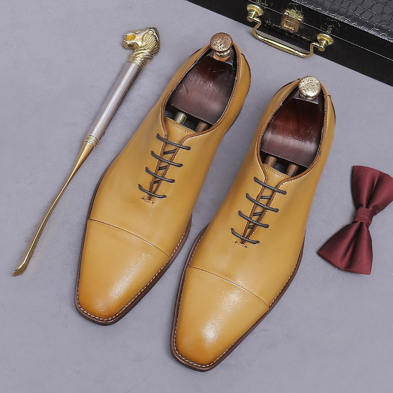 สีน้ำตาล