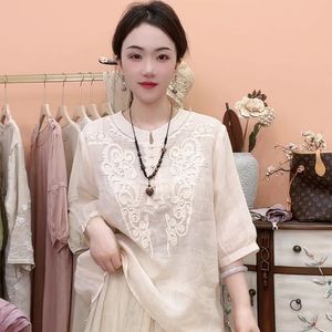 Women Cotton <b>Linen</b> Embroidered <b>Top</b> Five Sleeve Stand Collar <b>Plus</b> <b>Size</b> Retro Style T Shirt Spring Summer Leisure Wear - Product Image 3