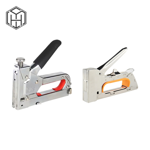 Pistola grapadora de acero de alta resistencia <span class=keywords><strong>para</strong></span> muebles, decoración DIY, artesanías de madera, carpintería, pistola grapadora ajustable Cuatro en Uno - Product Image 4