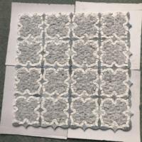 Tuile de mosaïque en ardoise naturelle à surface polie motif tournesol pour la décoration murale et le revêtement de sol avec support en maille
