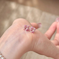 Ensemble de luxe populaire de style rétro français en quartz rose, collier, bague et boucles d'oreilles en diamant rose de style vintage antique