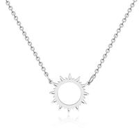 Collier pendentif minimaliste en acier inoxydable plaqué or 18 carats pour femme Demi-soleil lumière du soleil diffuse avec perle pour les fêtes