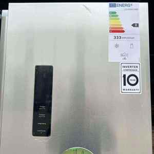 Réfrigérateur double porte en acier inoxydable sans givre 691L avec distributeur d'eau, écoénergétique, pour usage hôtelier et domestique - Product Image 5