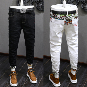 Pantalones Vaqueros para Hombre, Pantalones Casuales de Corte Ajustado, Pantalones Japoneses con Bordado, Color Blanco, Elásticos, 100% Poliéster - Product Image 1