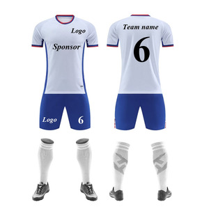 Maglia da <span class=keywords><strong>calcio</strong></span> da uomo per bambini con Logo personalizzato per squadra di <span class=keywords><strong>calcio</strong></span> uniforme da allenamento stile classico Top e <span class=keywords><strong>pantaloncini</strong></span> miglior abbigliamento da <span class=keywords><strong>calcio</strong></span> bianco - Product Image 1