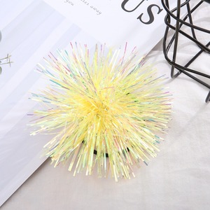 <span class=keywords><strong>Strisce</strong></span> di lamina Pom Pom legami per <span class=keywords><strong>capelli</strong></span> Tinsel soffice palla elastici di coda di cavallo per le donne ragazze festa di compleanno - Product Image 3