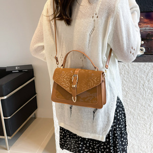 Sac pour femme tendance en PU texturé couleur unie motif crocodile avec fermeture éclair discrète grande capacité pour le trajet quotidien Printemps-Été 2026 - Product Image 4