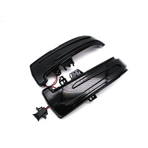 Luces Intermitentes LED Secuenciales Dinámicas con Lente Ahumada Autodragons para Espejos Laterales, Indicadores de Señal de Giro para GLS GLK GLA, Tira LED para Espejos Laterales - Product Image 3