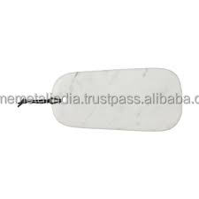 Planche à découper en bois massif parfaite pour la cuisine, la coupe de légumes et la préparation des aliments - Product Image 4