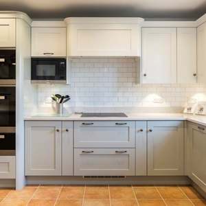 Armoires de cuisine modernes en érable, meubles de cuisine, ensembles d'armoires de cuisine en bois massif - Product Image 1