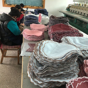 Linge de lit rideau nappe serviettes couture tissu délavé <span class=keywords><strong>au</strong></span> <span class=keywords><strong>mètre</strong></span> kaki vert rose chaises de restaurant faites <span class=keywords><strong>à</strong></span> la main 50pcs - Product Image 6