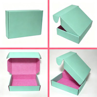 Boîte cadeau en carton ondulé sur mesure pour le transport et l'envoi avec insert en carton ondulé