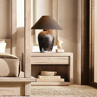 Table de chevet en bois moderne, silencieuse, luxueuse, écologique, avec tiroir à fermeture douce et joint en queue de pie, pour la décoration de chambre d'hôtel