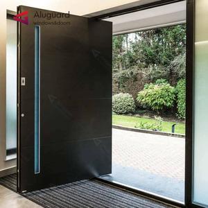 <span class=keywords><strong>Porte</strong></span> d'entrée en acier aluminium de villa de luxe avec écran en fibre de verre, design minimaliste, système pivotant - Product Image 1