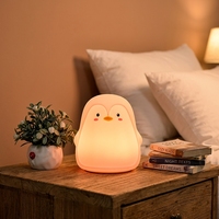Veilleuse LED en silicone en forme de pingouin pour enfants, lampe de chevet USB mignonne pour chambre d'enfant, jouet lumineux pour bébé