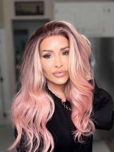 Perruque synthétique Lace Front 13x4 à ondulations lâches, style italien, aspect naturel, avec ligne de cheveux pré-épilée, transparente, sans colle, résistante à la chaleur - Product Image 2