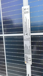 แผงโซลาร์เซลล์แบบโมโนคริสตัลไลน์ชนิด N แบบฮาล์ฟเซลล์ กำลังไฟ 730W 750W แบบสองหน้ากระจกสองชั้น สำหรับบ้าน - Product Image 2