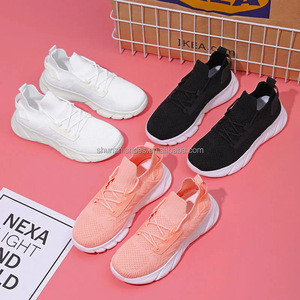 Nouveau Designer Femmes Sports Casual Sneakers <span class=keywords><strong>Top</strong></span> <span class=keywords><strong>Sider</strong></span> Brodé Fly Knit Upper Style Coréen Tendance De La Mode - Product Image 5