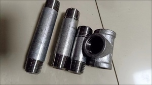 Nam nữ đen ren dễ uốn sắt ổ cắm giảm khuỷu tay hệ thống ống nước vật liệu mạ kẽm TEE Ống phù hợp - Product Image 2