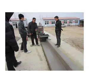 Beliebteste Hot Sale Hochwertige Advanced Concrete Road Slip Forming Curbing Maschine Bordstein fertiger