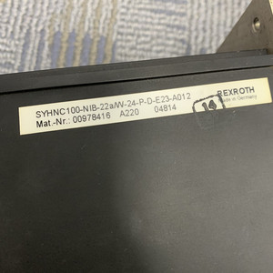 Module électronique PLC d'occasion en stock R Indr Am au modèle SYHNC100-NIB-22a/W-24-P-D-E23-A012, contrôleur de moteur PLC - Product Image 2