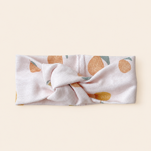 Elegante accesorio de lazo rosa que agrega dulce elegancia, suave comodidad y un encanto adorable a cada atuendo diario para bebés y niñas pequeñas. - Product Image 5