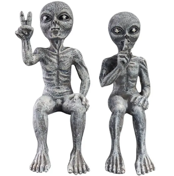 La statuetta della statua aliena del giardino crea oggetti in resina per l'invasione aliena crea decorazioni divertenti per la casa e il giardino