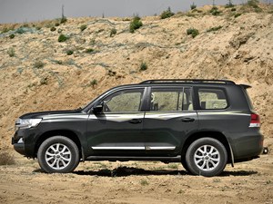 Toyota <span class=keywords><strong>Land</strong></span> <span class=keywords><strong>Cruiser</strong></span> 4000 GX-R 6AT Todoterreno Usado Verificado en China, Gran Lote en Stock para Importadores de Vehículos en Rusia y África - Product Image 3