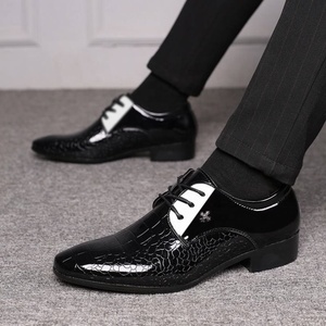 Chaussures XuanWu pour hommes, nouveau style, à enfiler, légères, patchwork, grandes tailles, pour printemps, automne, hiver, affaires, formelles, mariage, en PU - Product Image 3