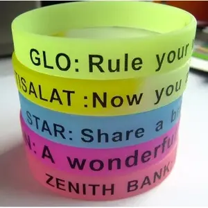 Braccialetto in silicone luminescente gadget personalizzati - Product Image 2