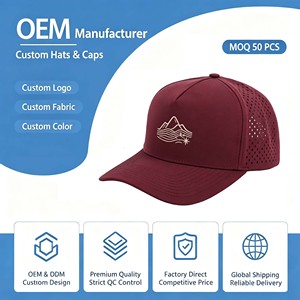 Gorra de Golf Personalizada Color Borgoña de 5 Paneles con Cordón, Resistente al Agua, para Actividades al Aire Libre, con Parche de Silicona, Rendimiento Sostenible GRS - Product Image 1