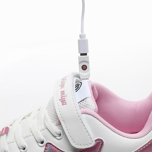 Patines con Ruedas y Luces LED, Zapatos Deportivos Luminosos para Niños, Zapatos para Correr con Luces - Product Image 4