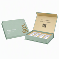 Boîte en papier pliable avec fermeture magnétique personnalisée, dorure à chaud et doublure en éponge pour emballage de cadeaux, cosmétiques et bougies haut de gamme