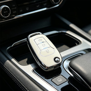 Per Ford <span class=keywords><strong>Figo</strong></span> 2017 Mondeo 5 Ecosport Puma 2020 Fiesta Mk8 Everest Ranger, custodia protettiva in TPU a 3 pulsanti per chiave auto con telecomando - Product Image 1