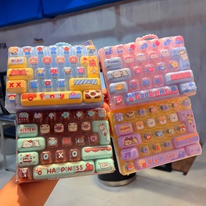 Nouveau porte-clés mini-clavier anti-stress, 26 touches souples, jouet sensoriel de dessin animé, pendentif, breloque de sac portable Kawaii, cadeau - Product Image 1