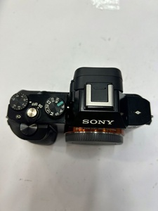 Buen Precio, Cámara Sony Alpha 7R (ILCE-7R) <span class=keywords><strong>de</strong></span> Fotograma Completo y 36MP, Solo Cuerpo, Nivel Básico, con <span class=keywords><strong>Tarjeta</strong></span> SD - Product Image 2