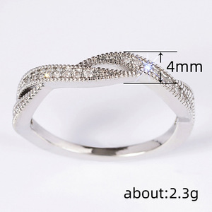 Anello a Croce Mobius Twist, Gioiello Minimalista ed Elegante per Uso Quotidiano e Matrimonio, per Donne - Product Image 4