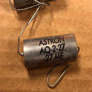 Nouveaux condensateurs à tube NOS Astron .27 µF 200V Vitamin Q PIO 1953 testés .25, originaux, en stock, <span class=keywords><strong>2</strong></span> paires assorties - Product Image 4
