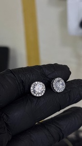 Pendientes de Plata de Ley 925 con Moissanita, Corte Brillante Redondo, con Halo y Cierre de Rosca, para Regalo de Boda o Fiesta - Product Image 3