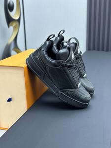 スタイリッシュで多彩な男性と女性の運動靴、カジュアルなレースアップウォーキングシューズ、厚手の靴底とお父さんの靴 - Product Image 2