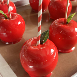 Manzanas Caramelizadas Dulces y Crujientes, Deliciosas Manzanas de Amor, Modelos de Comida Falsa Encantadores, Decoración, Regalos Colgantes, Exhibiciones, Rojo Brillante - Product Image 3