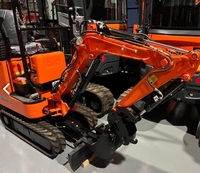 Mini-excavatrice sur chenilles polyvalente CDM6010 neuve pour l'aménagement paysager et la construction urbaine
