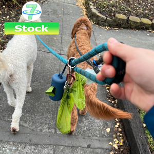 Distributeur de sacs à déjections canines portable 7D garanti en ABS, non pliable, avec crochet – Accessoire de transport et de voyage pour animaux de compagnie - Product Image 5