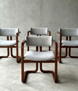 Chaise de salle à manger moderne en bois massif, design mi-siècle, assise en tissu beige, mobilier de salle à manger, lieu d'origine ID - Product Image 1